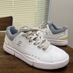 On Cloud Rogers - Women Size 6